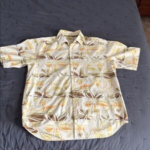 Tommy Bahama Tropical Leaf Shirt in Brown and Green
Size M